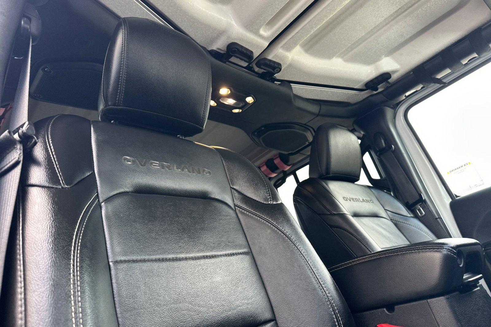 Used 2020 Jeep Gladiator Overland AWD/4WD image 15
