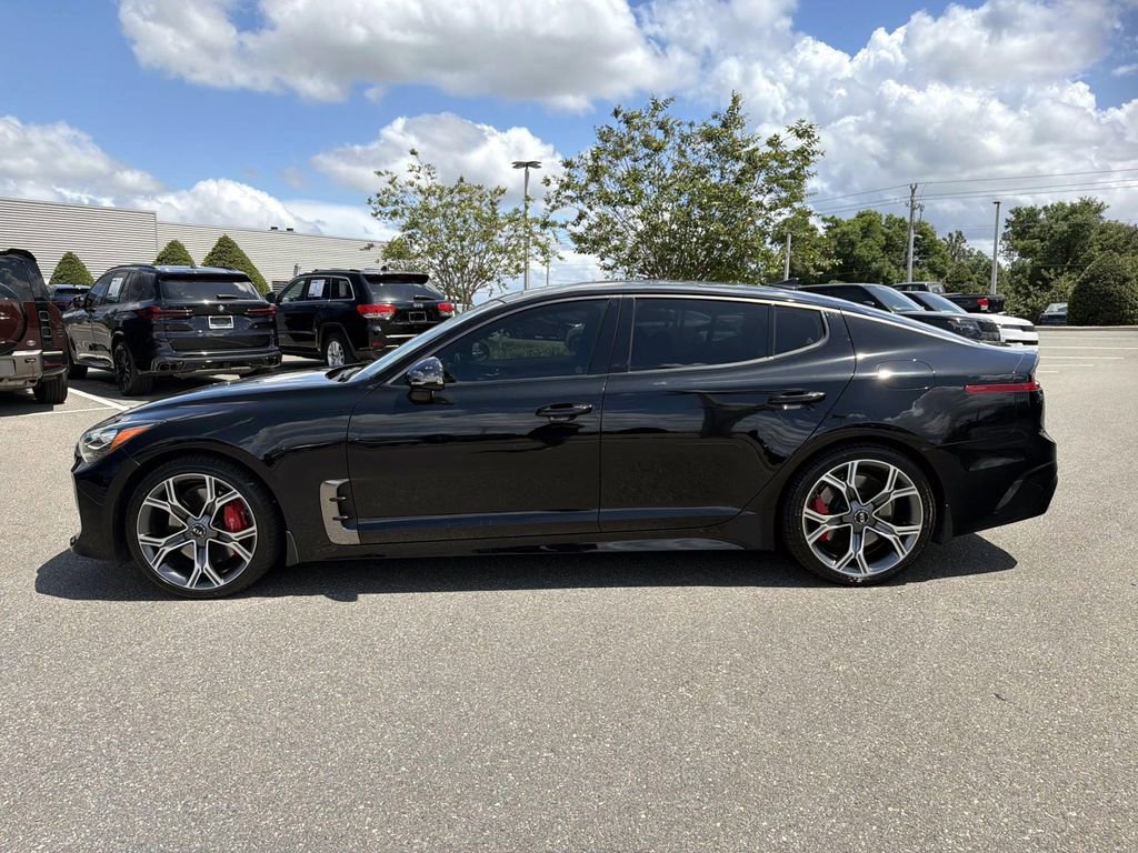 Used 2018 Kia Stinger GT2 image 2