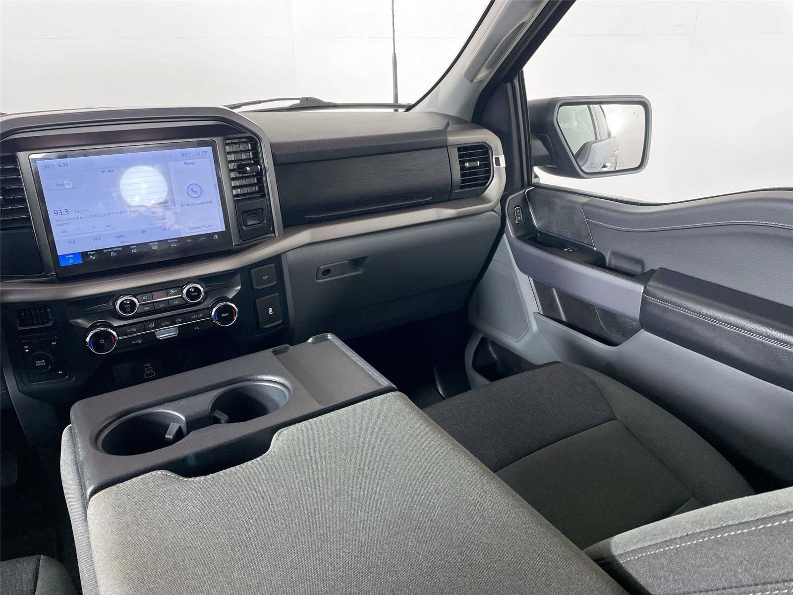 Used 2025 Ford F150 XLT w/ Equipment Group 301A Standard image 22