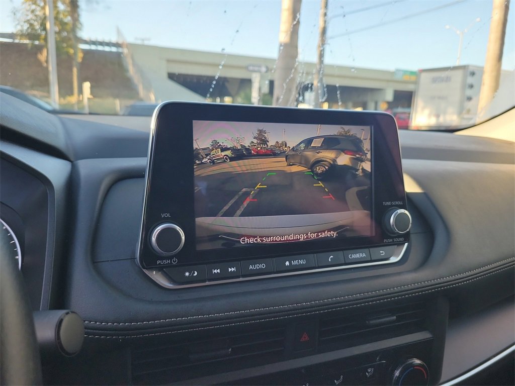 Certified 2025 Nissan Rogue S image 23