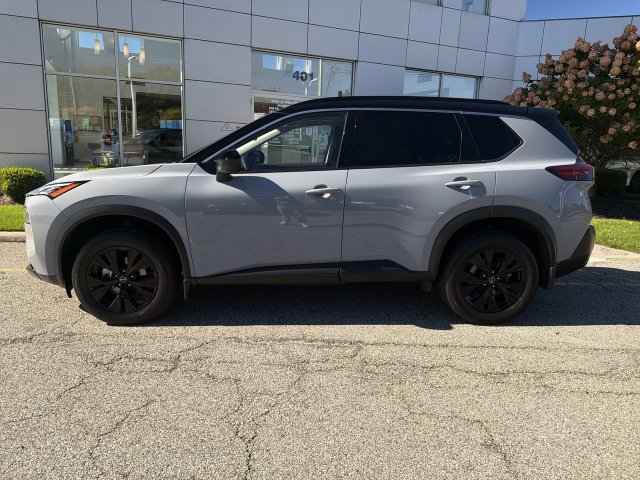 Certified 2023 Nissan Rogue SV w/ SV Premium B Package AWD/4WD image 5
