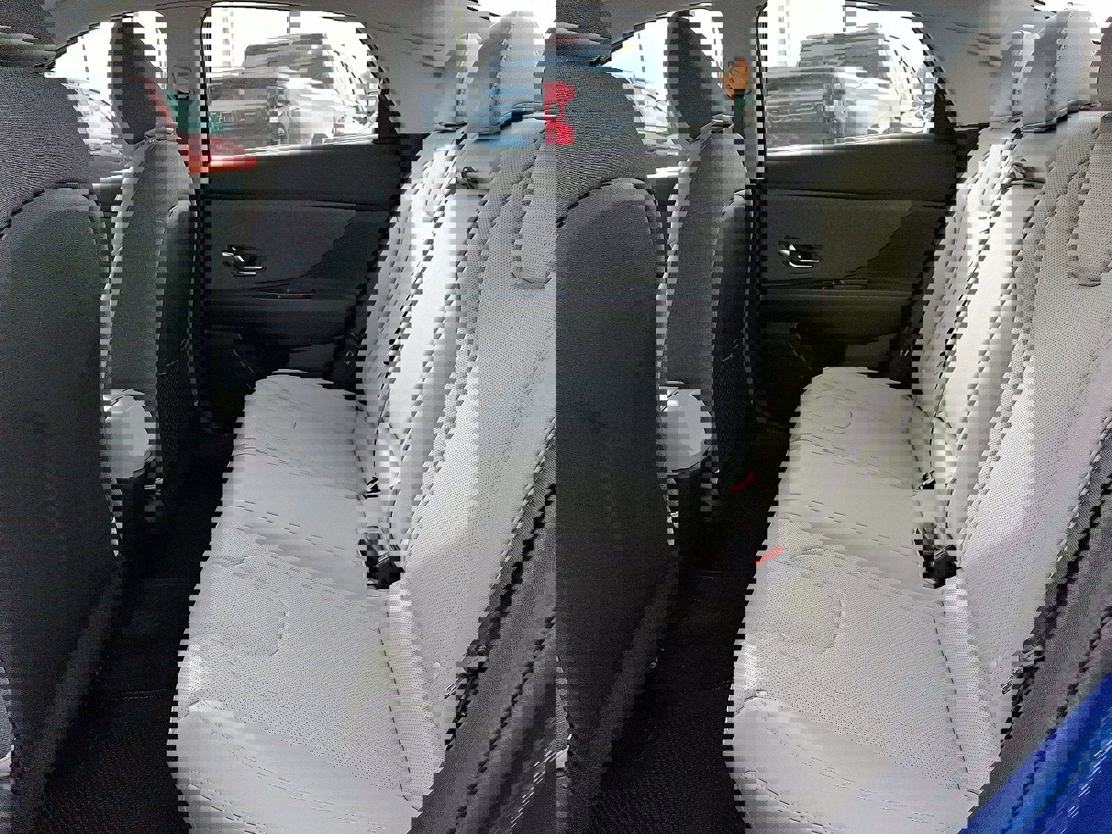 Used 2023 Hyundai Elantra Limited image 10