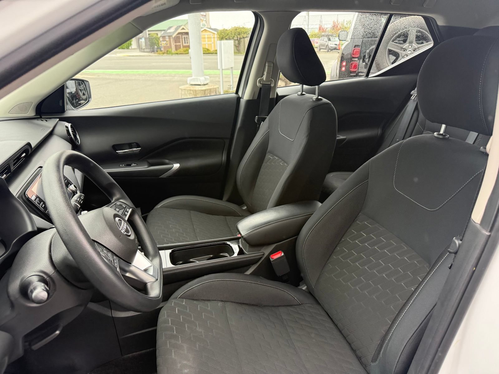 Used 2023 Nissan Kicks SV FWD image 11