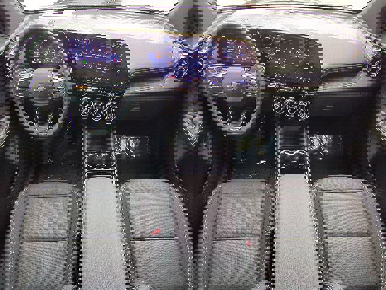Used 2024 Chevrolet Blazer EV LT image 15
