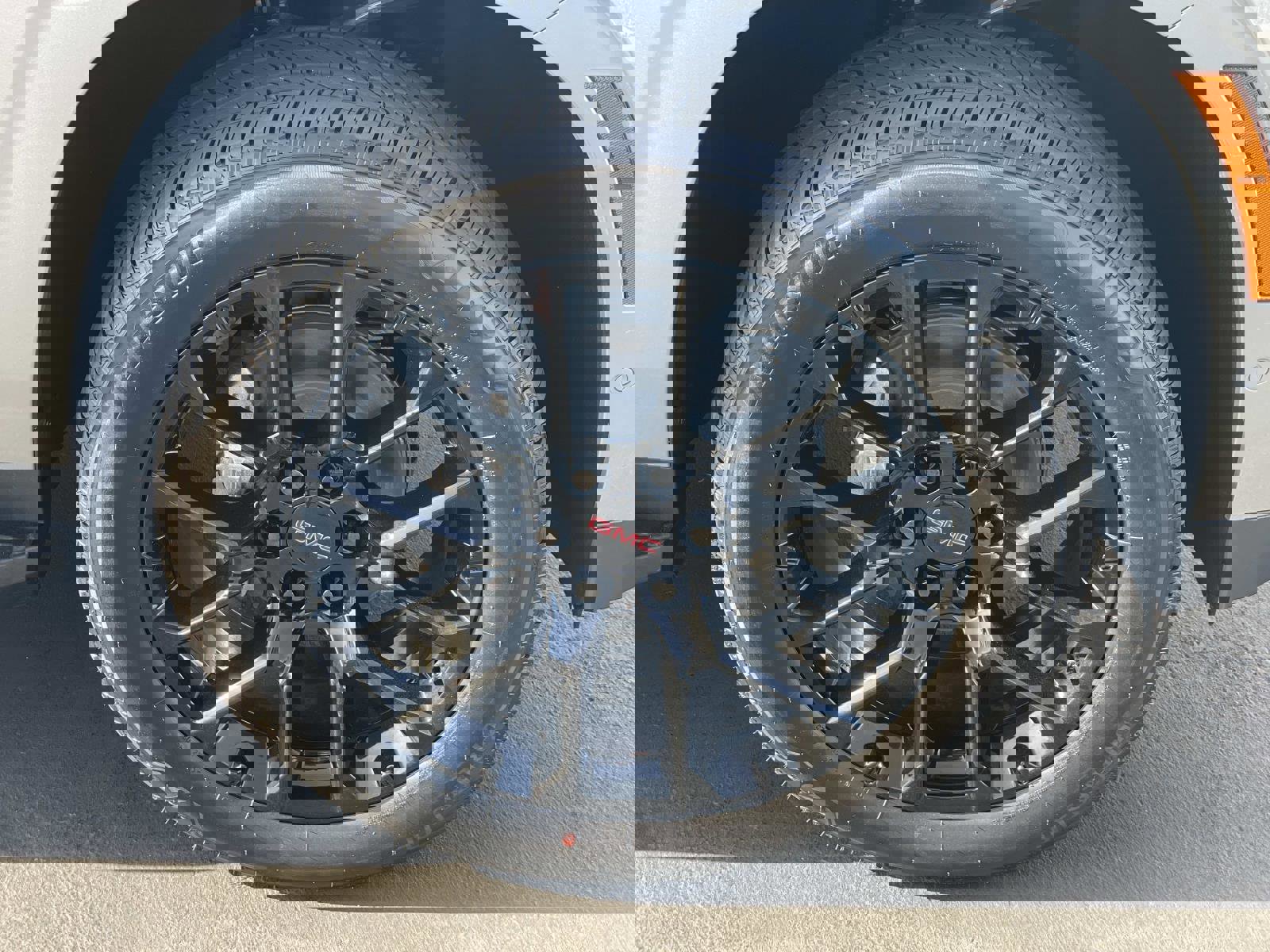 New 2026 GMC Yukon XL Elevation image 30