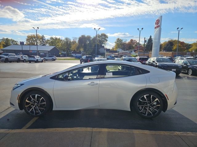 New 2026 Toyota Prius Plug-In Hybrid image 6