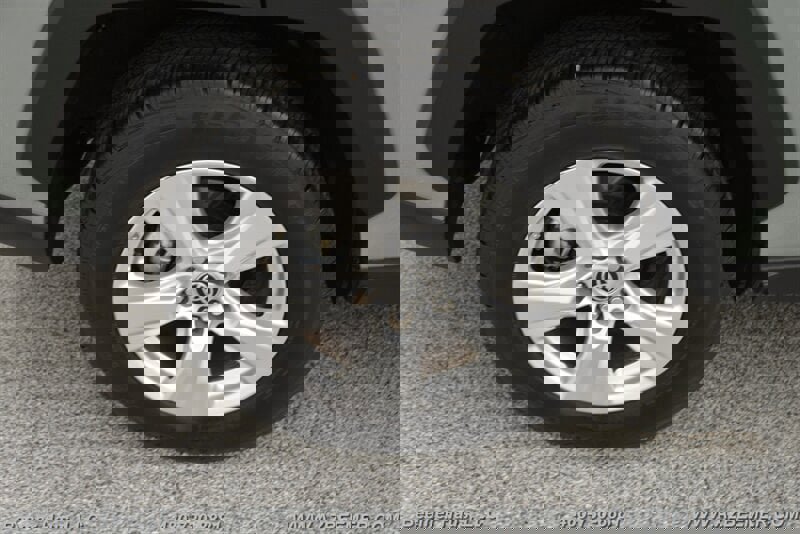 Used 2019 Toyota RAV4 XLE w/ Convenience Package image 43