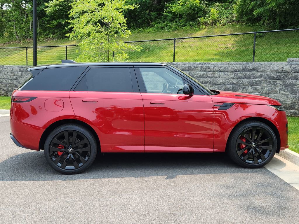New 2025 Land Rover Range Rover Sport Dynamic SE image 11