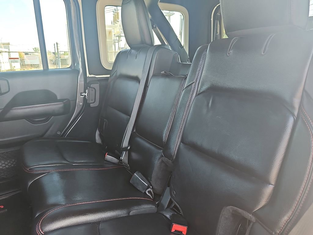 Used 2018 Jeep Wrangler Unlimited Rubicon AWD/4WD image 13
