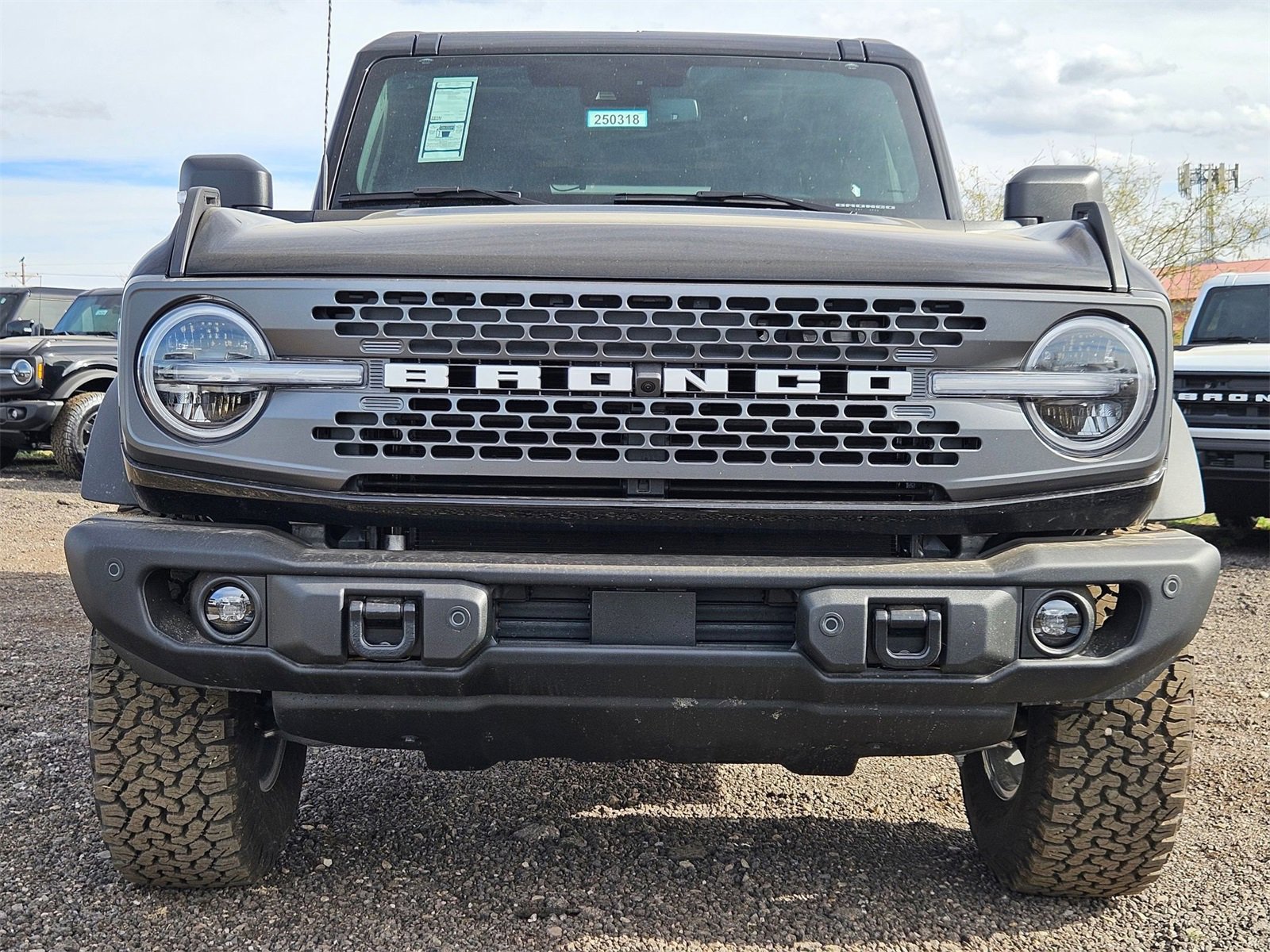 New 2025 Ford Bronco Badlands image 2