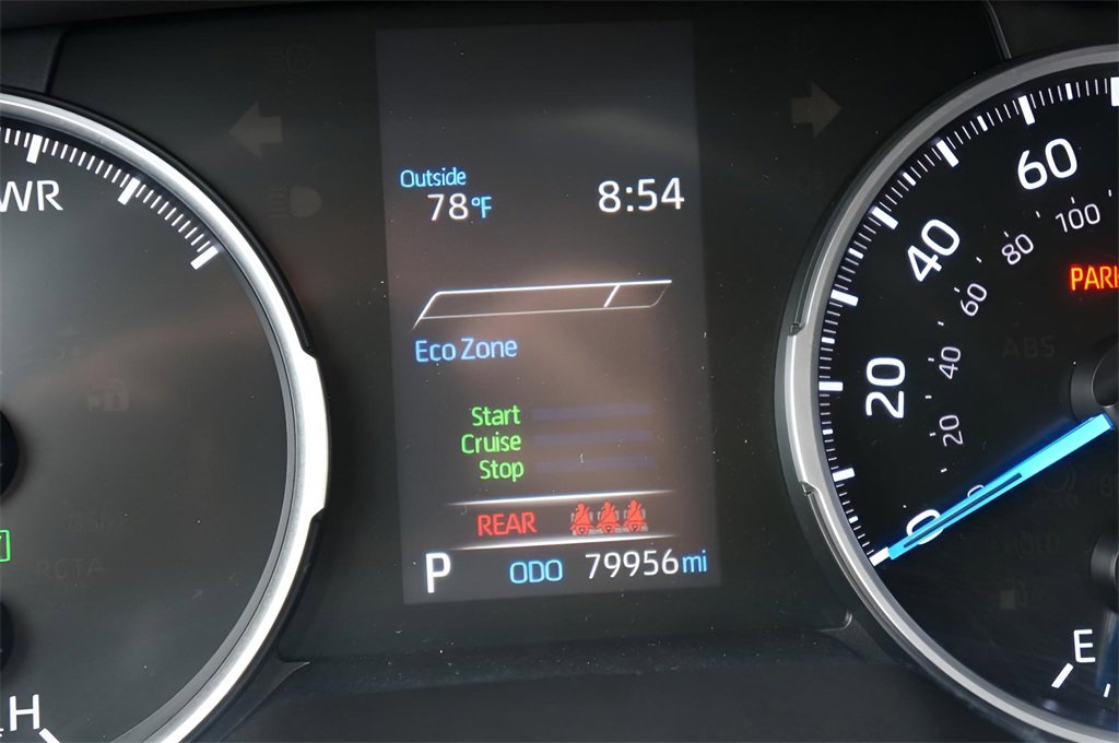 Used 2021 Toyota RAV4 LE image 18