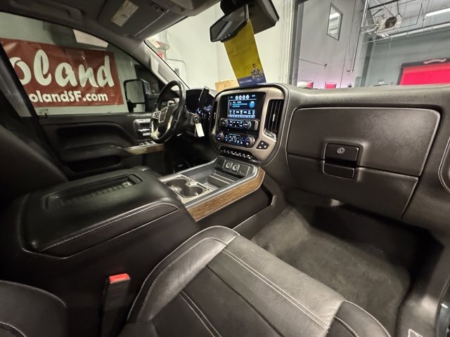 Used 2018 GMC Sierra 3500 Denali w/ Duramax Plus Package image 12