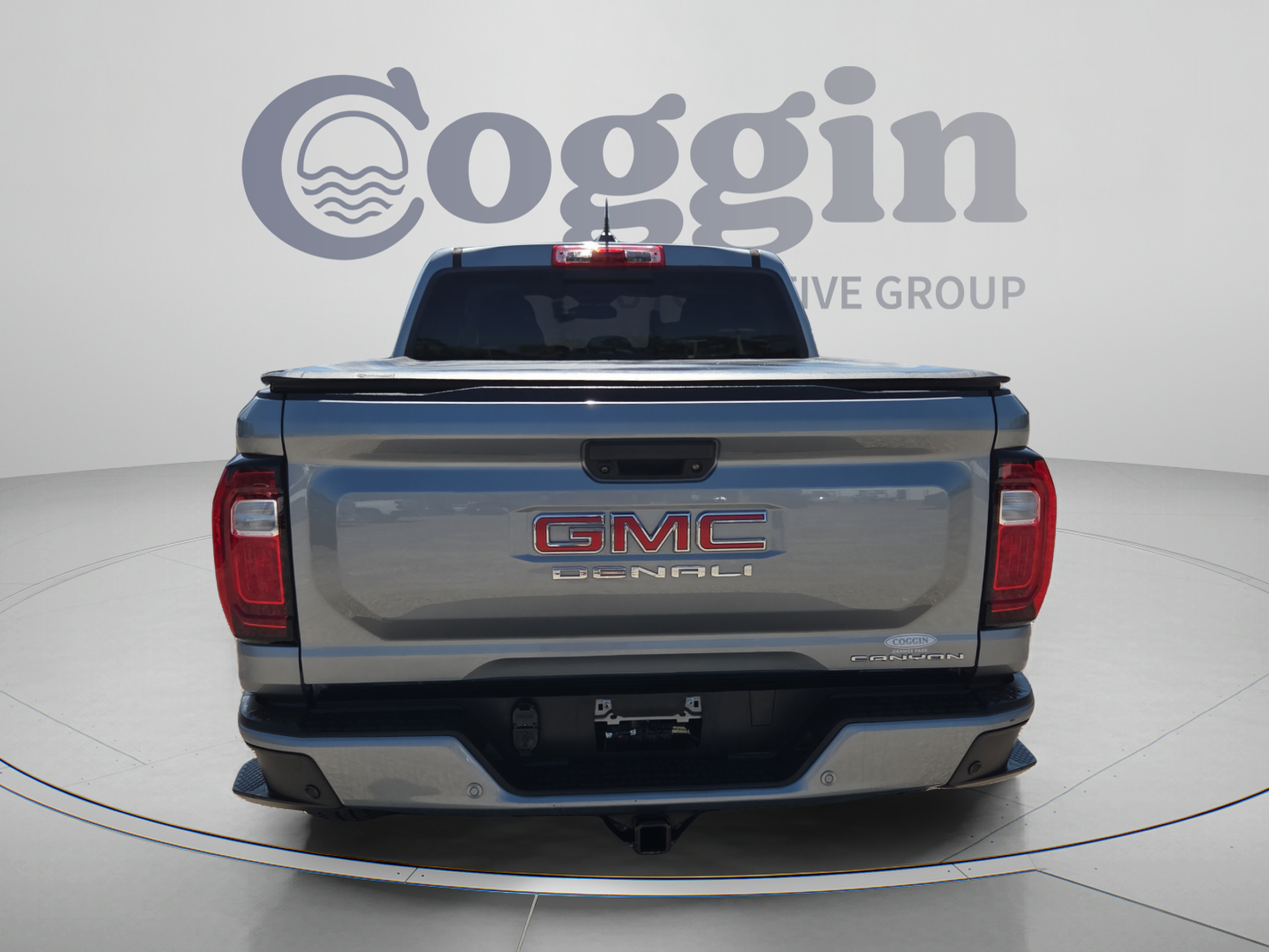 Used 2023 GMC Canyon Denali AWD/4WD image 4