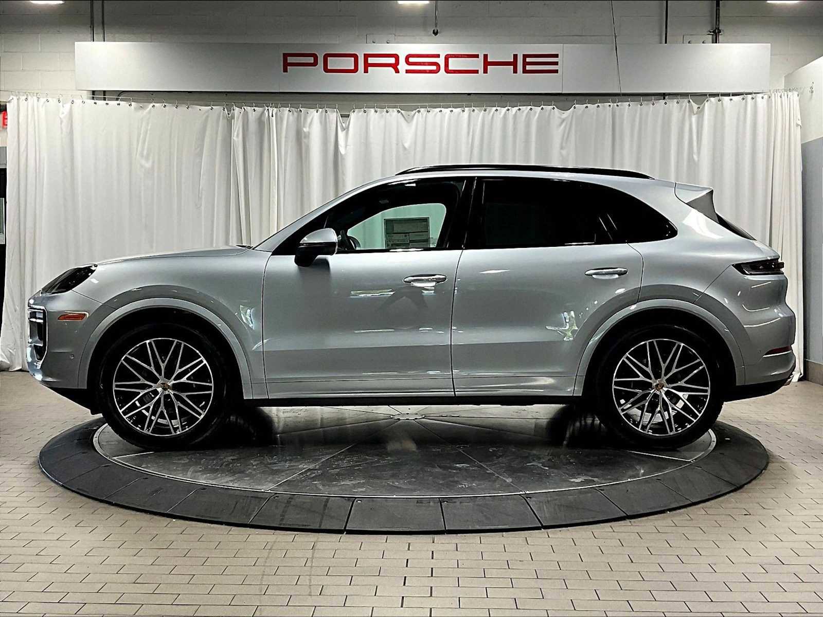New 2026 Porsche Cayenne image 2