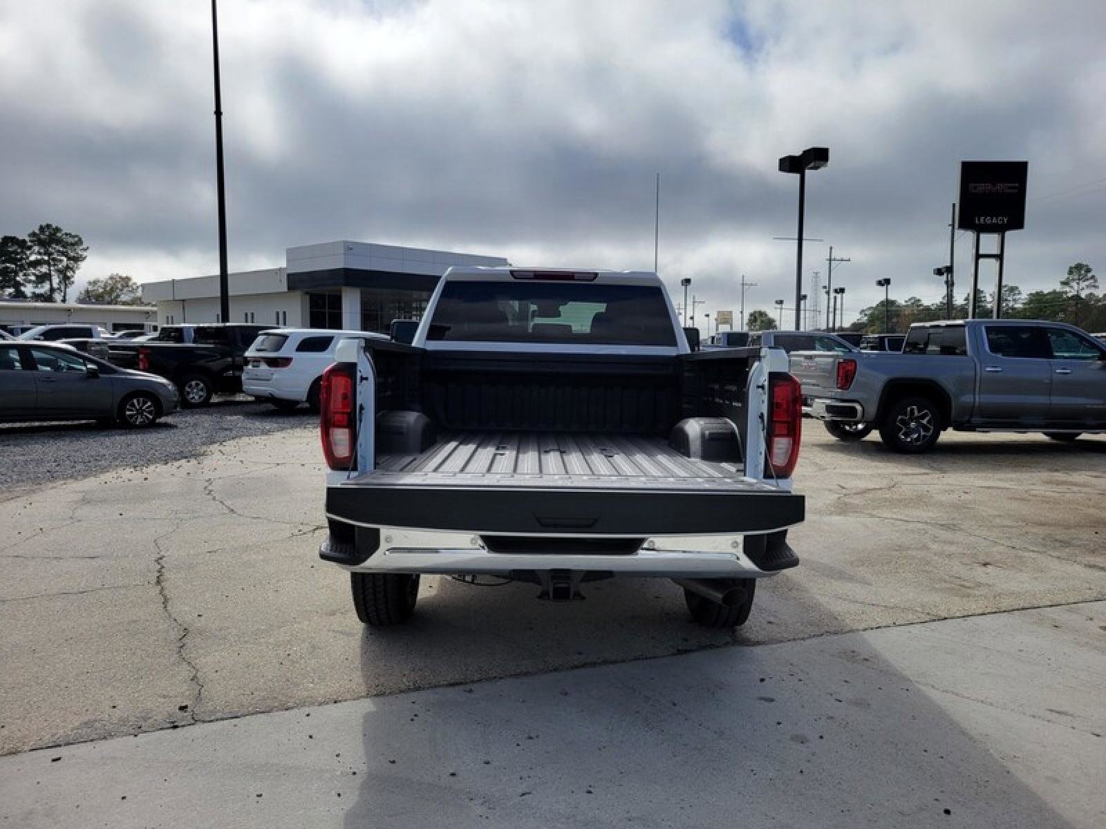 New 2026 GMC Sierra 2500 Pro w/ 1SA Pro Safety Plus Package AWD/4WD image 7