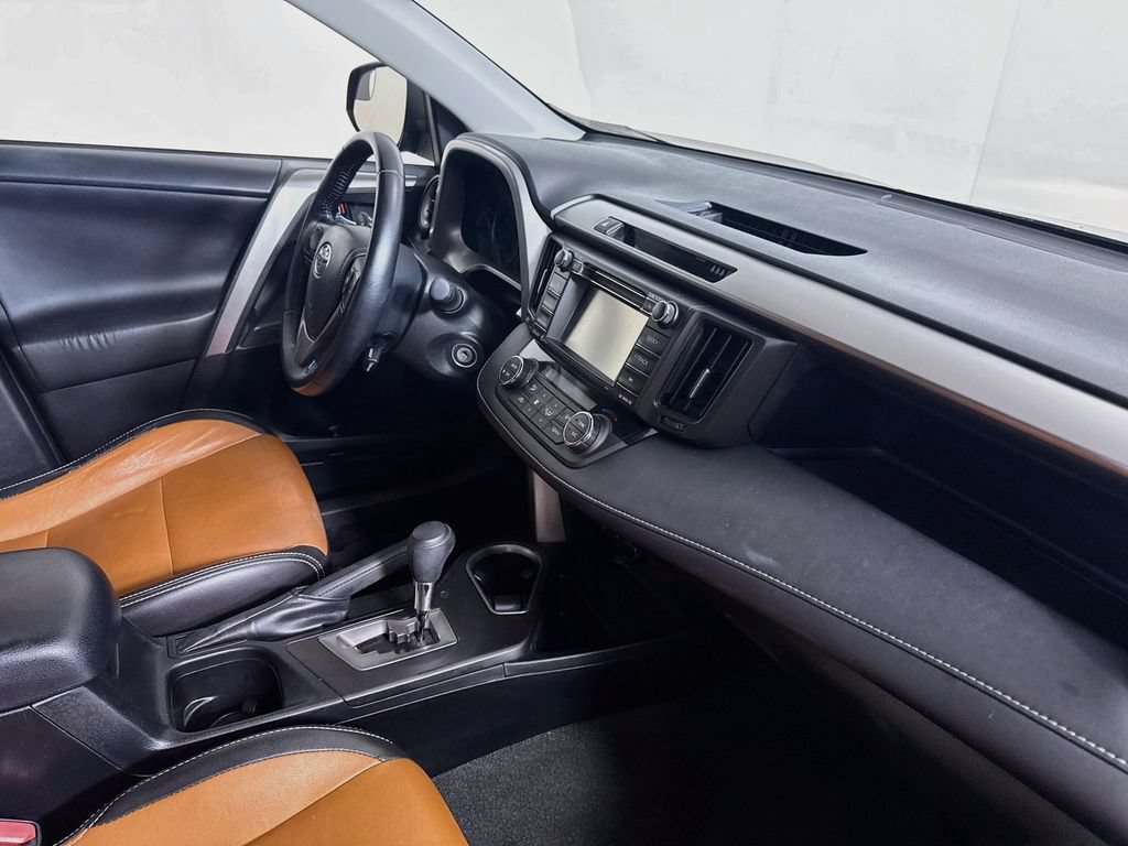 Certified 2017 Toyota RAV4 XLE FWD image 26