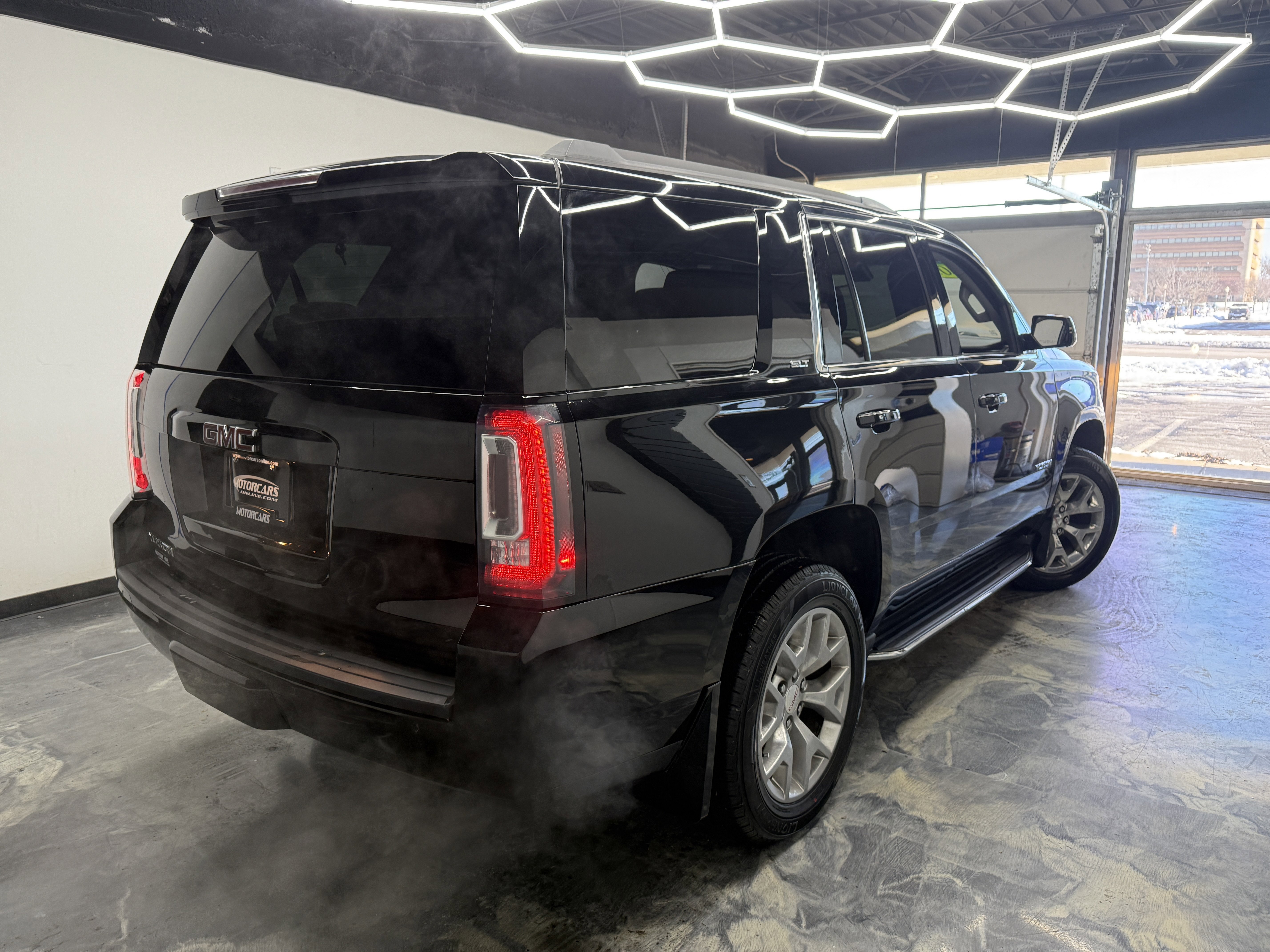 Used 2018 GMC Yukon SLT image 4