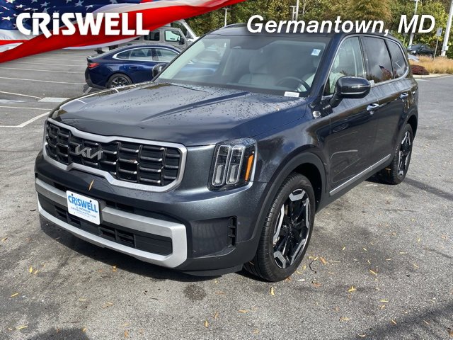 Used 2024 Kia Telluride S w/ S Sunroof Package