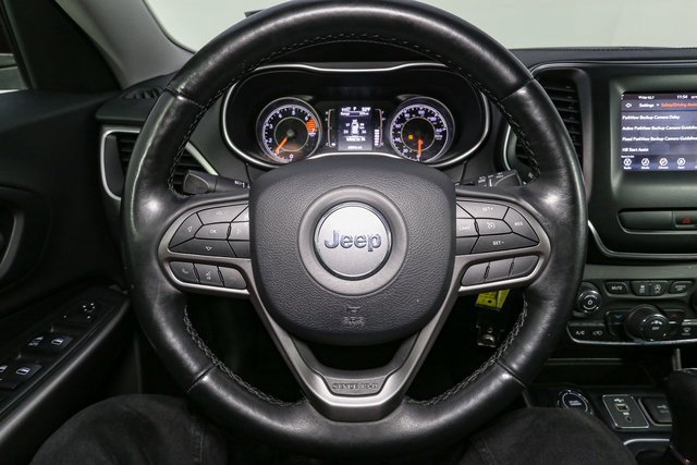 Used 2019 Jeep Cherokee Latitude w/ Cold Weather Group image 28