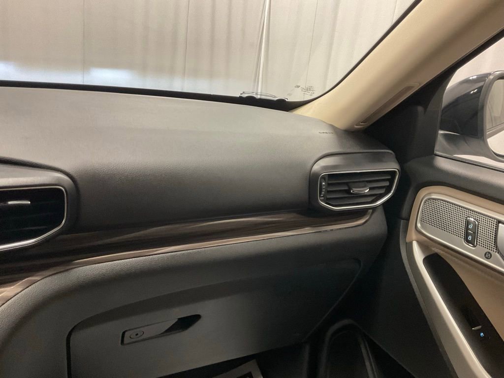 Used 2021 Ford Explorer Limited w/ Equipment Group 301A image 24