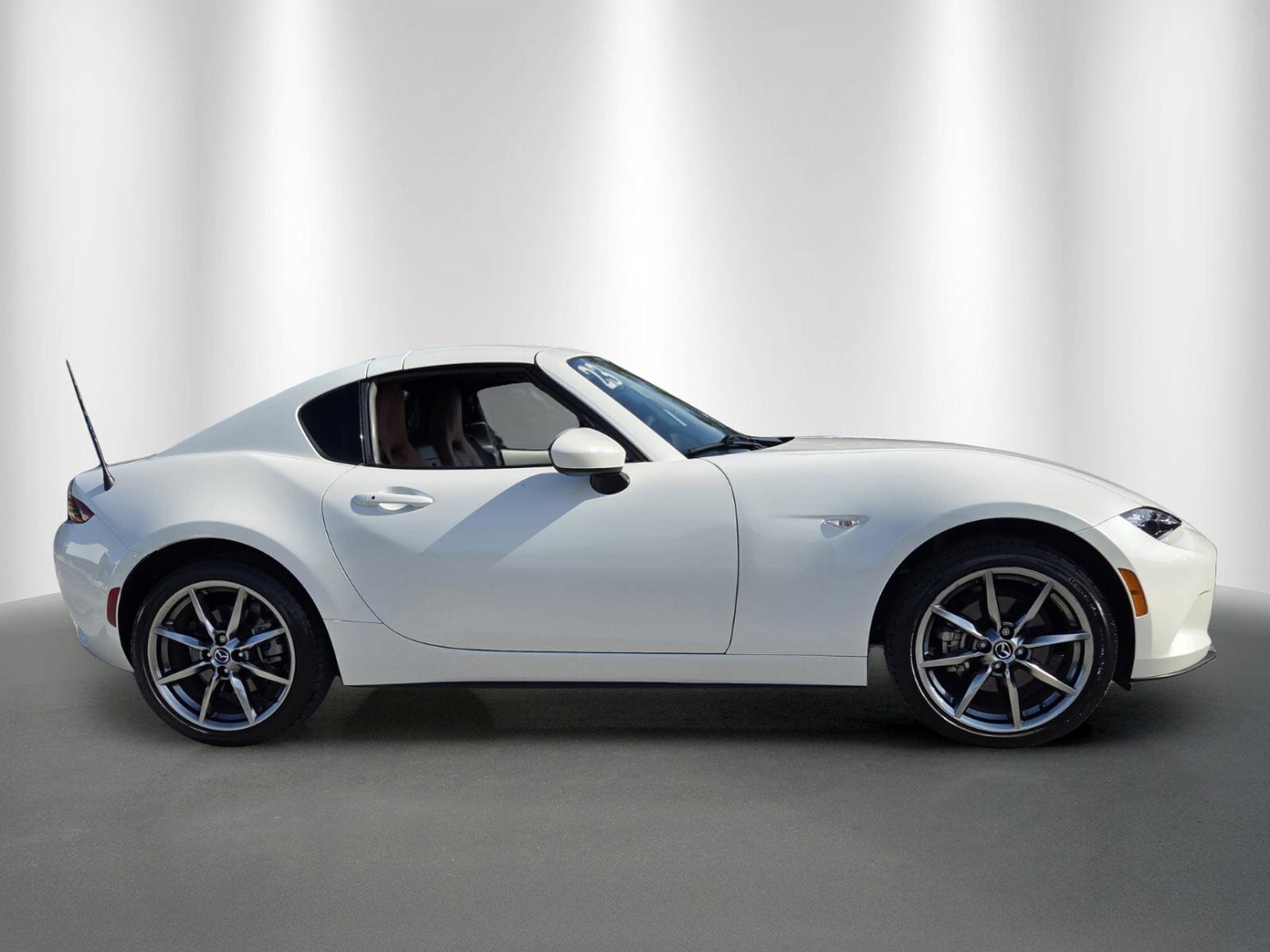 Used 2023 MAZDA MX-5 Miata Grand Touring RWD image 8