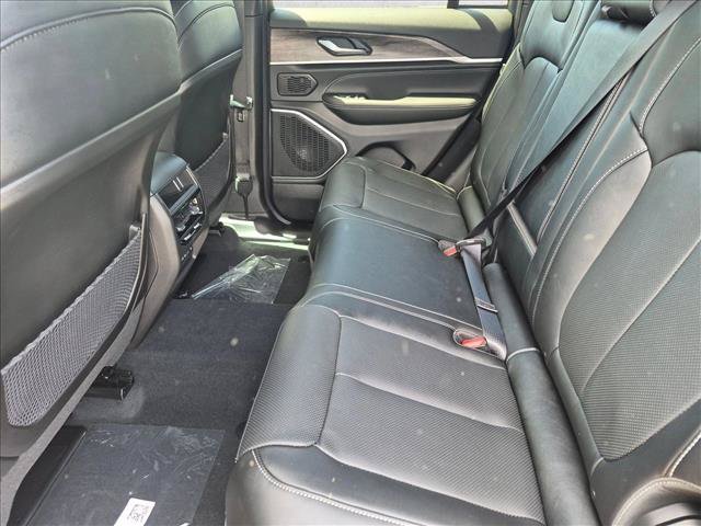 New 2026 Jeep Grand Cherokee Limited AWD/4WD image 12