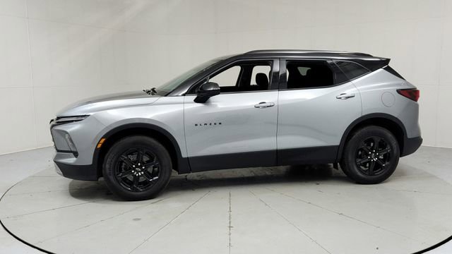 Used 2024 Chevrolet Blazer LT w/ Midnight/Sport Edition image 2