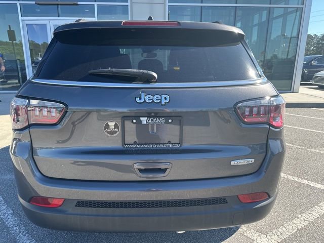Used 2022 Jeep Compass Latitude FWD image 4