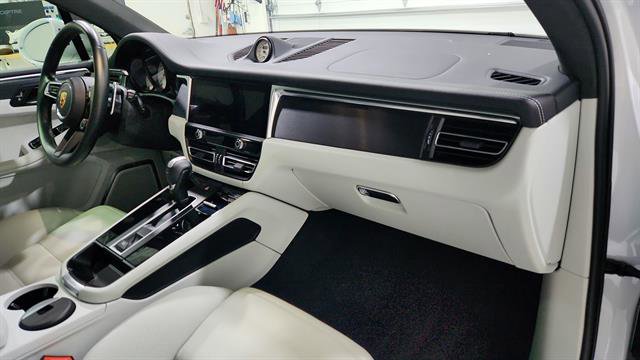 Used 2023 Porsche Macan GTS image 25