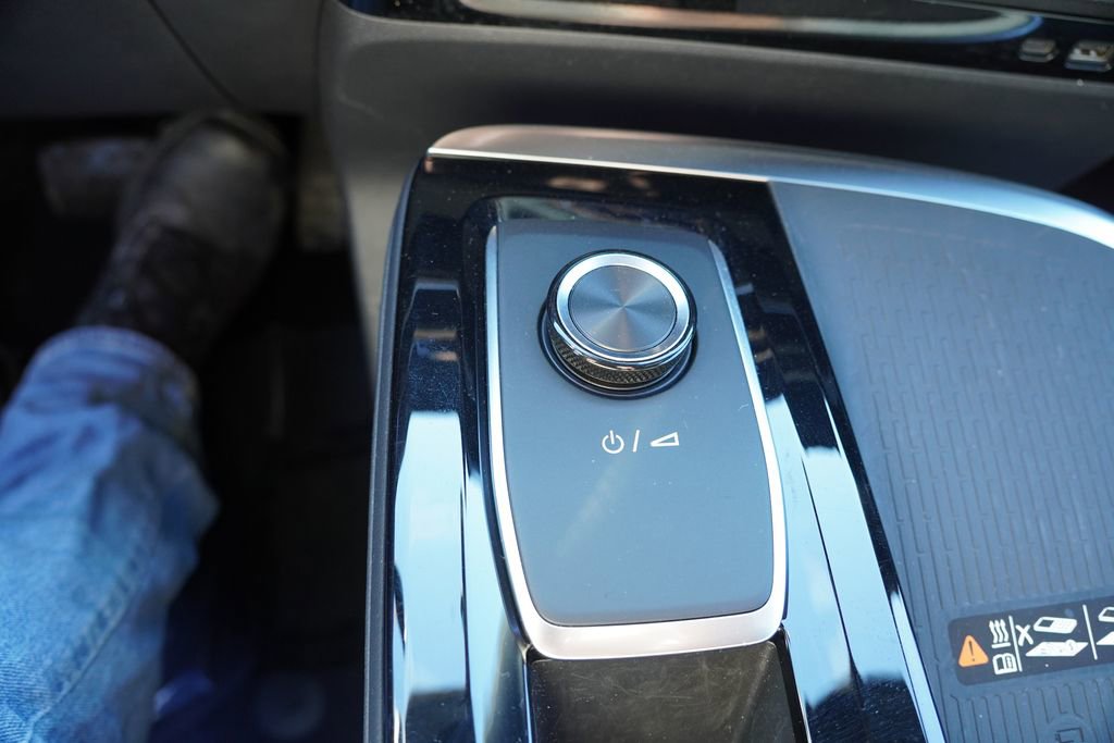 Certified 2025 Buick Enclave Preferred image 31