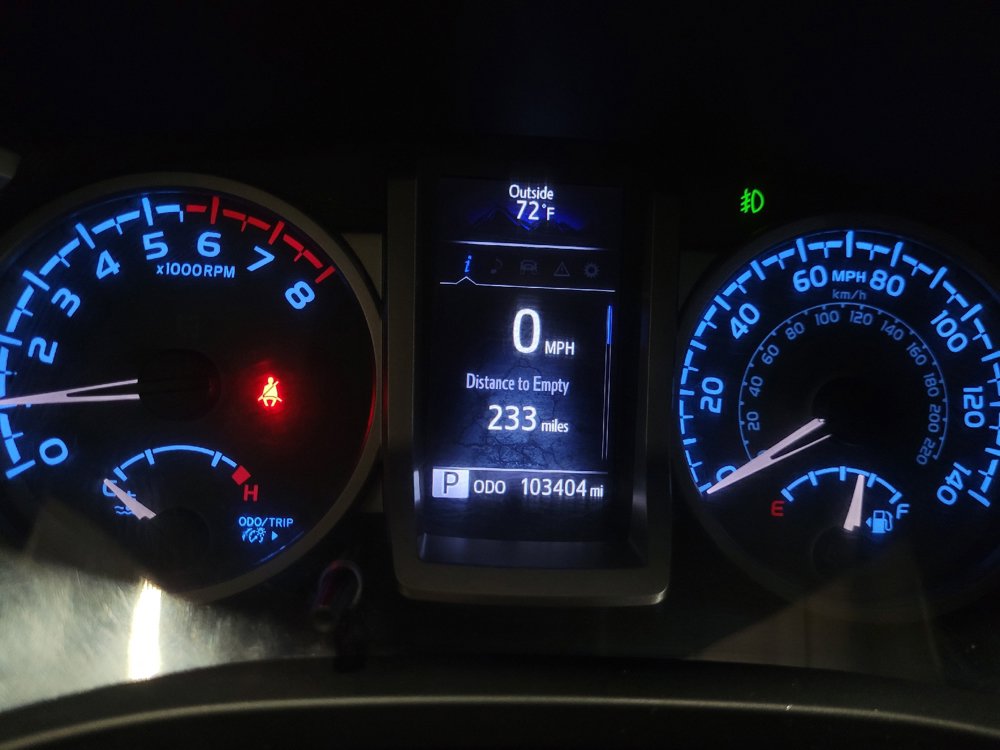 Used 2016 Toyota Tacoma SR5 AWD/4WD image 23