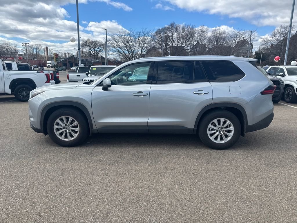 Used 2026 Toyota Grand Highlander XLE image 4