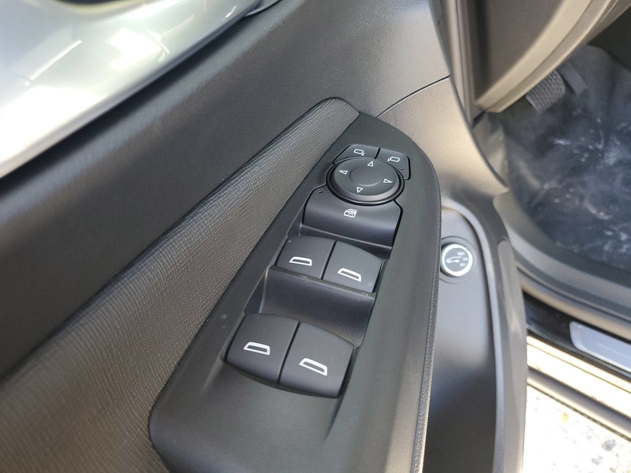 New 2026 Buick Envista Sport Touring FWD image 17