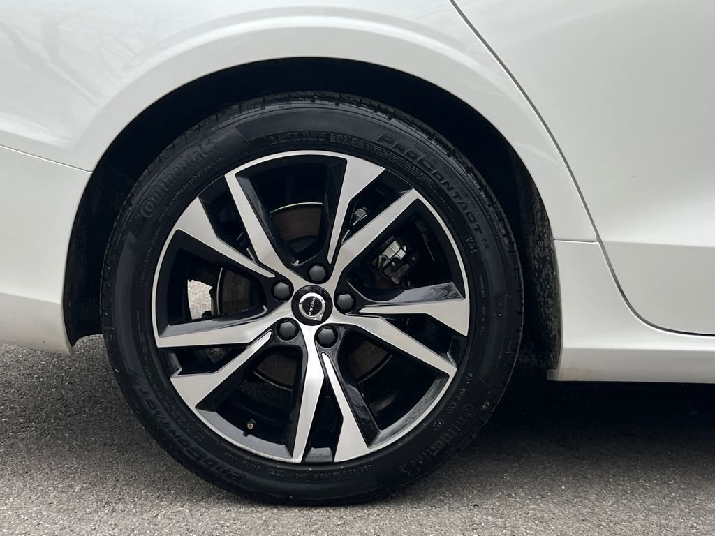 Used 2024 Volvo S60 B5 Core image 8