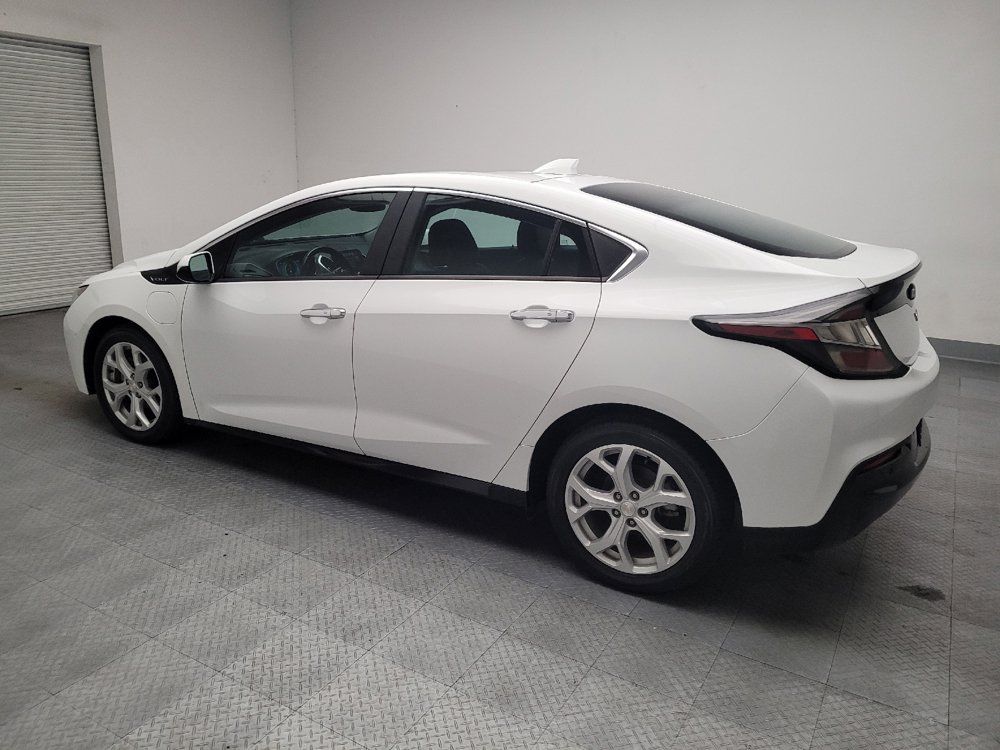 Used 2018 Chevrolet Volt Premier w/ Driver Confidence Package FWD image 3