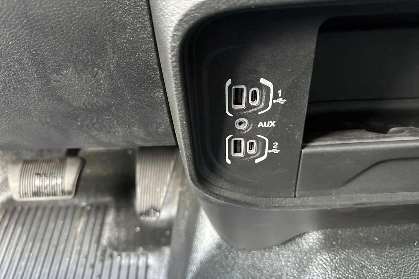 New 2025 RAM 5500 Tradesman image 33