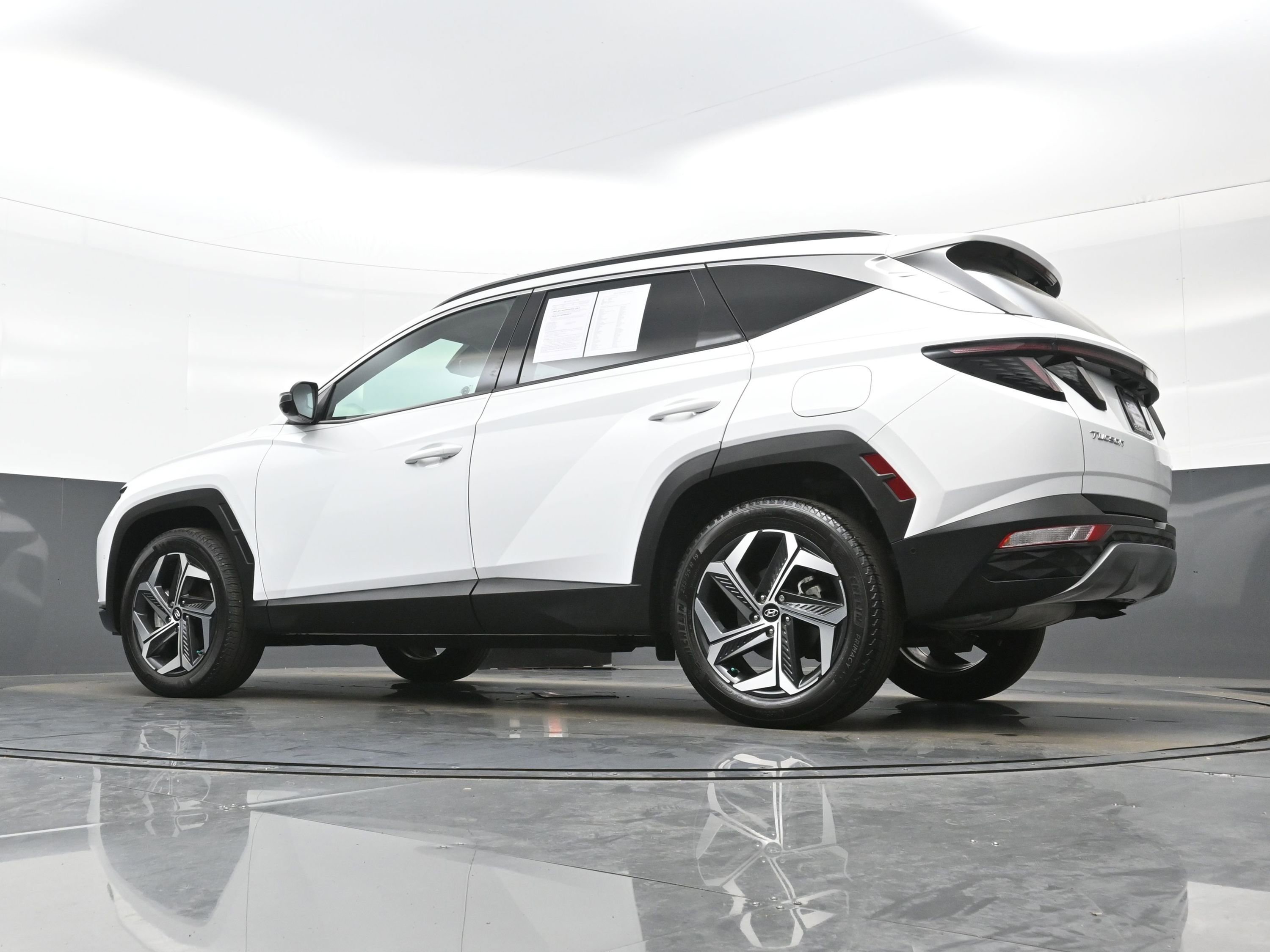 Certified 2023 Hyundai Tucson Limited AWD/4WD image 30