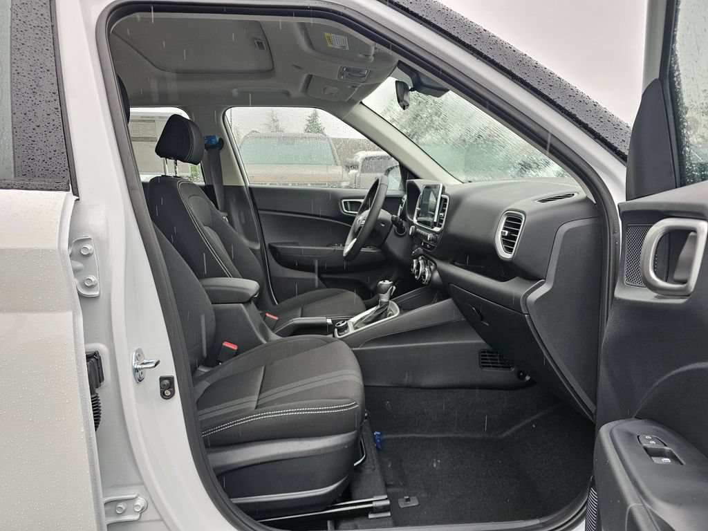 New 2026 Hyundai Venue SEL FWD image 10