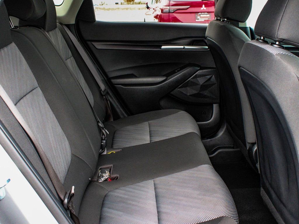 Used 2025 Kia Seltos LX AWD/4WD image 37