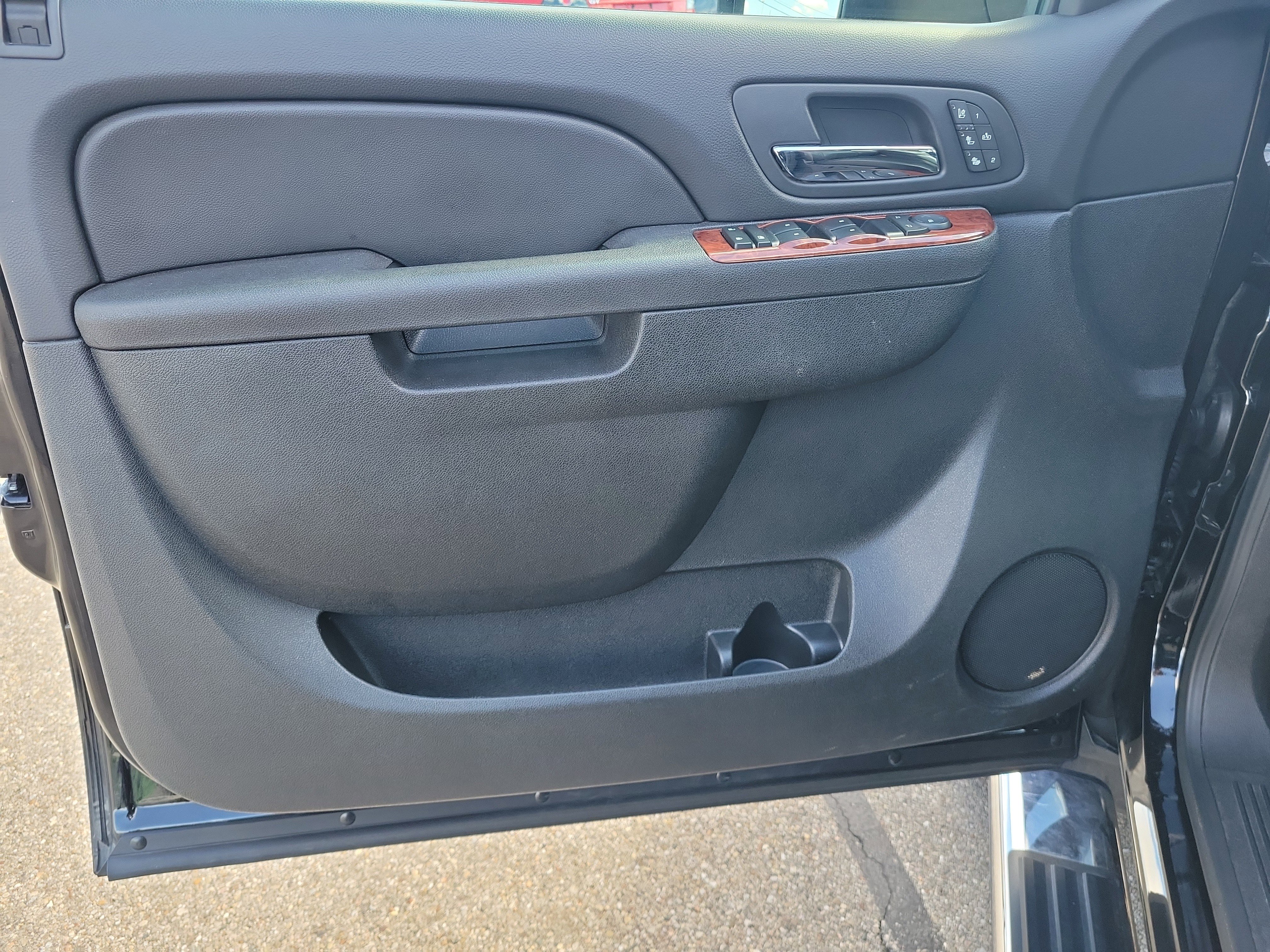 Used 2013 GMC Sierra 2500 SLT w/ SLT Convenience Package AWD/4WD image 18