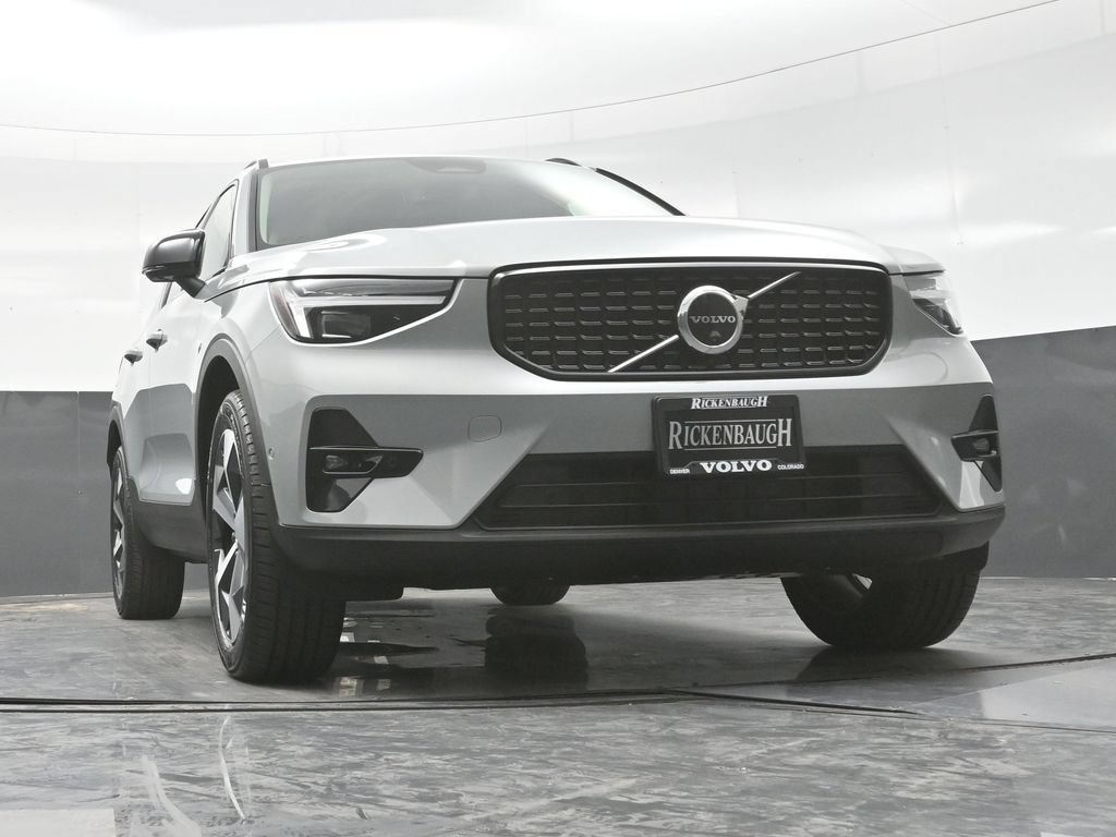 New 2026 Volvo XC40 B5 Plus w/ Protection Package Premier AWD/4WD image 24