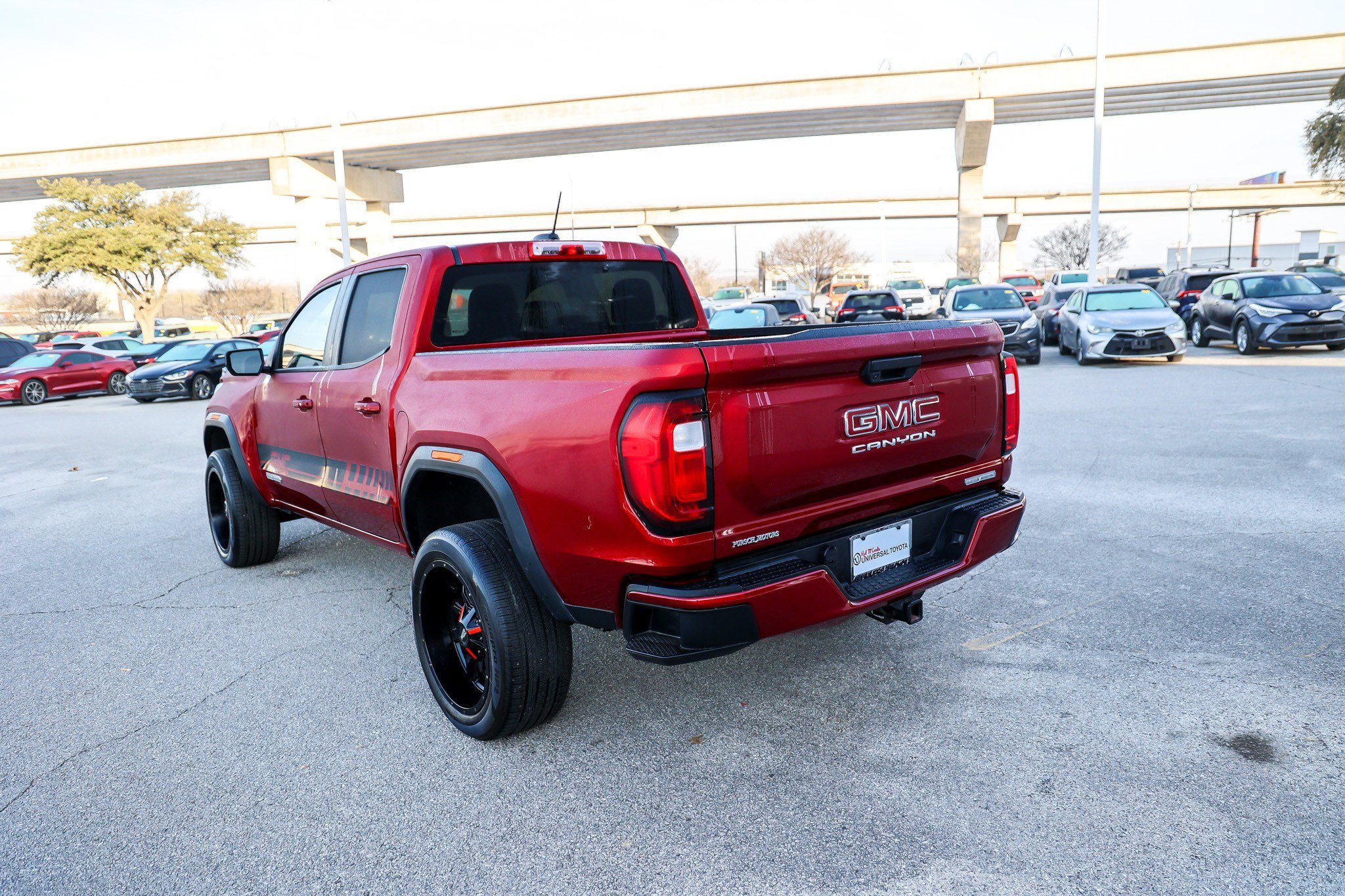 Used 2024 GMC Canyon Elevation w/ Trailering Package image 10