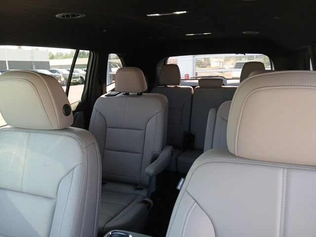 New 2027 GMC Acadia Elevation w/ Elevation Premium Package AWD/4WD image 12