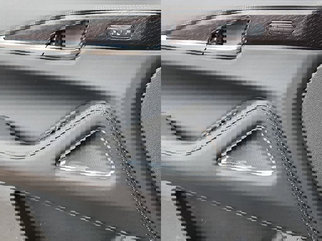 Used 2022 INFINITI QX60 Sensory w/ Cargo Package image 21