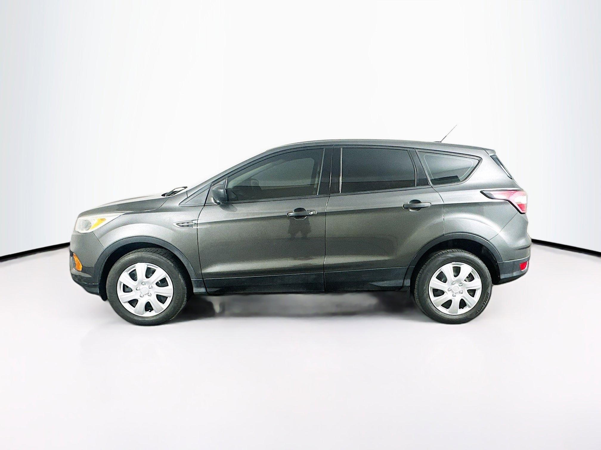 Used 2017 Ford Escape S FWD image 4