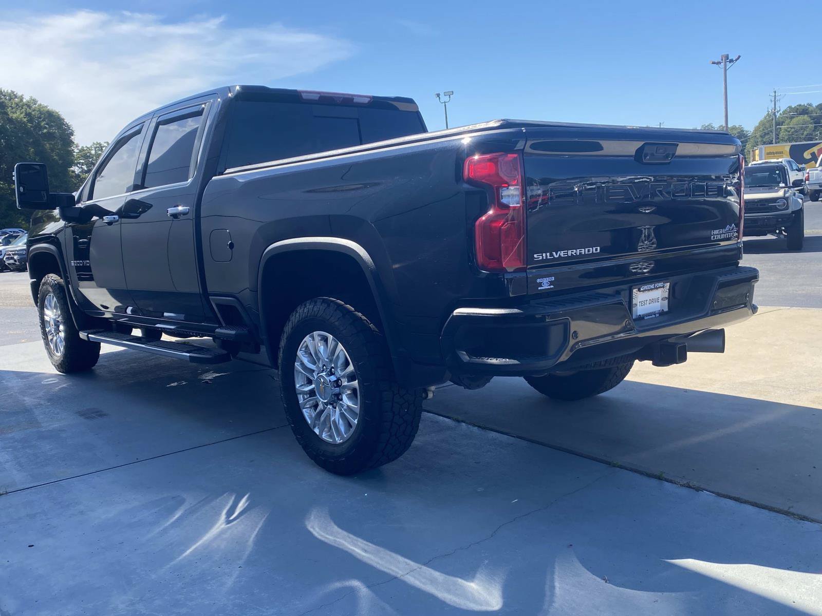 Used 2022 Chevrolet Silverado 3500 High Country AWD/4WD image 9