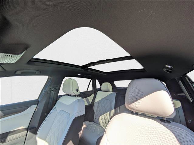 New 2026 Volkswagen Atlas Cross Sport SEL Premium R-Line image 16