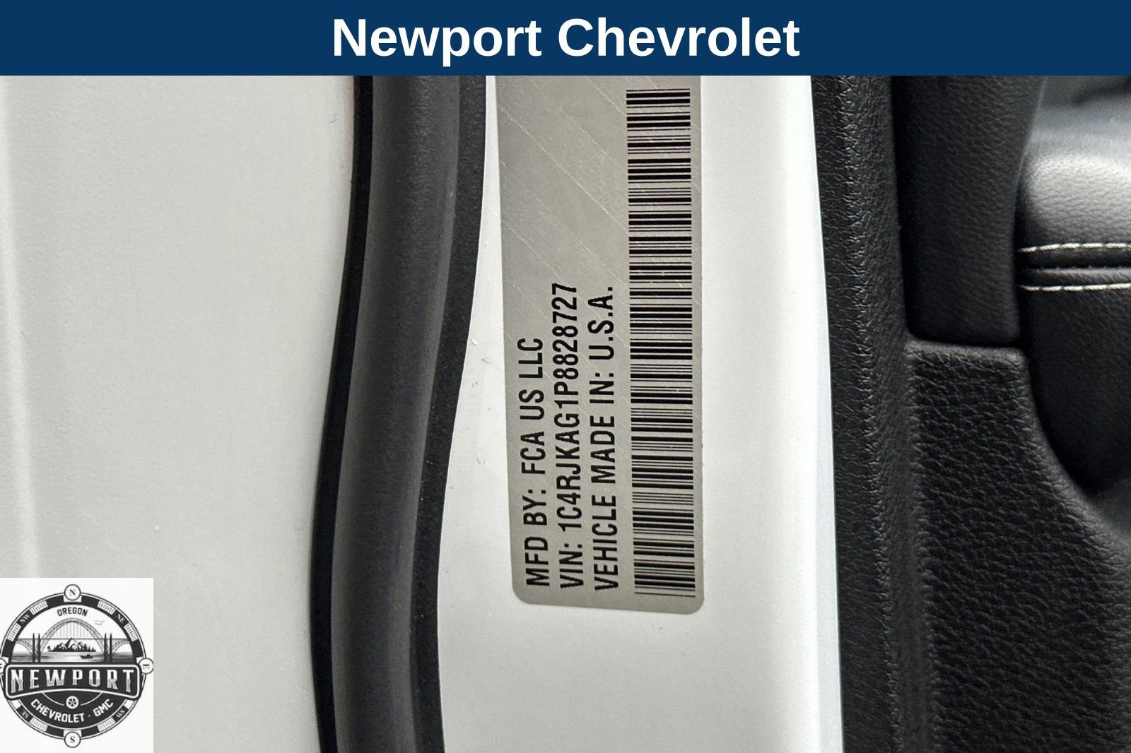 Used 2023 Jeep Grand Cherokee L Laredo image 31