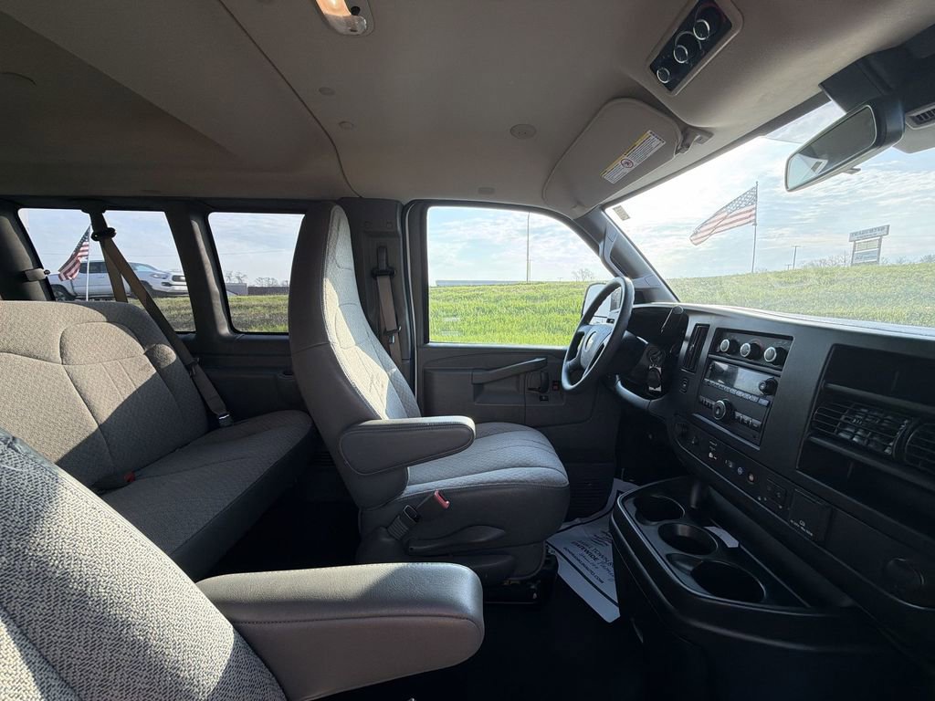 Used 2019 Chevrolet Express 3500 LT w/ LT Preferred Equipment Group image 15