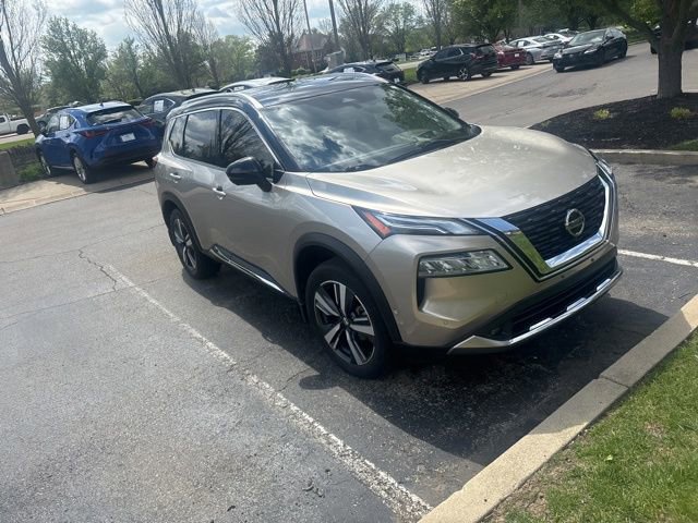 Used 2021 Nissan Rogue Platinum image 6